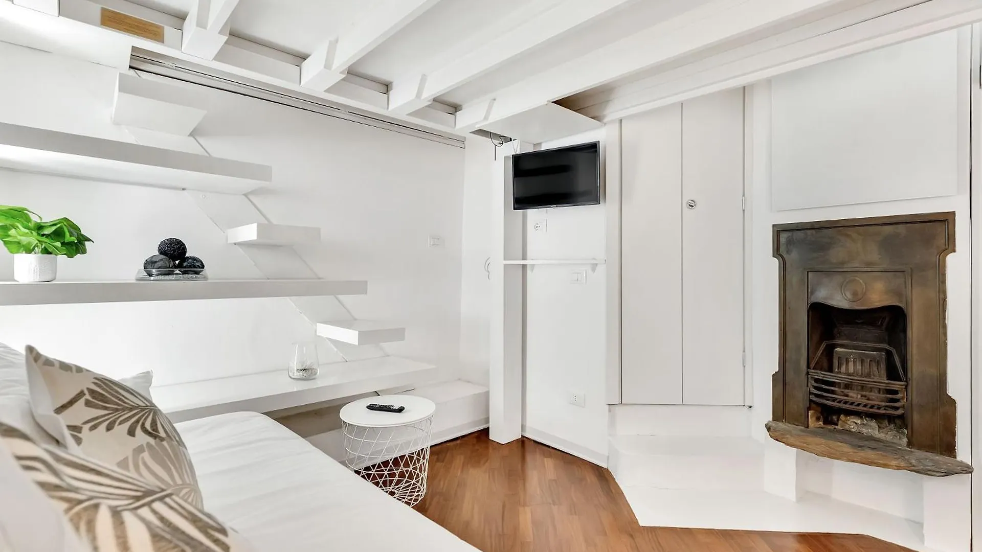Arco Della Pace-Castello SforzescoExclusive Mini Loft Wifi Netflix Apartment Milan Italy