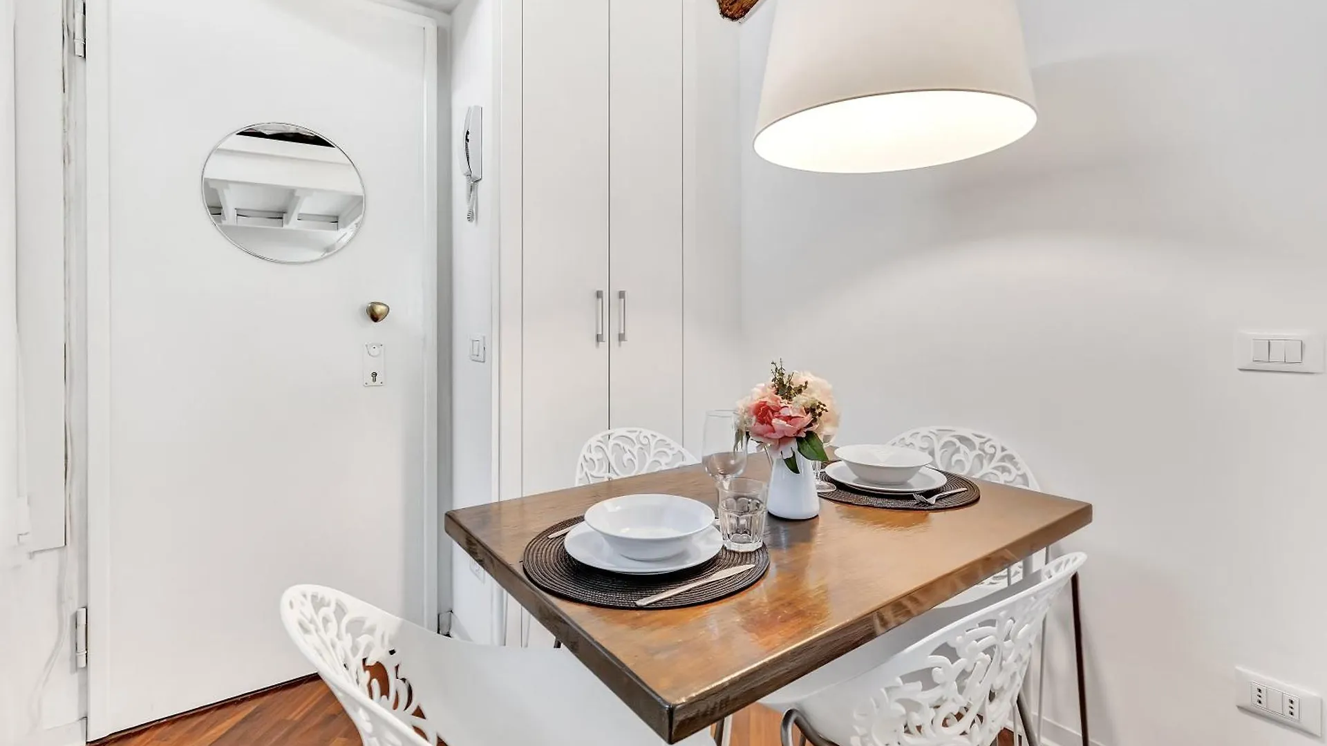 Arco Della Pace-Castello SforzescoExclusive Mini Loft Wifi Netflix Apartment Milan